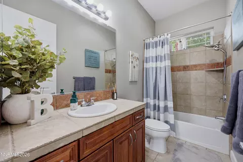 Bath - 2904 Oxley Dr, Sparks, NV 89436 photo 3 of 4