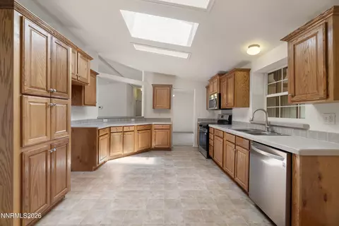 Kitchen - 4680 Boyer Ln, Stagecoach, NV 89429 photo 2 of 4