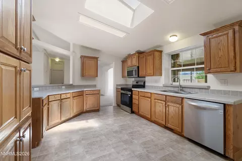 Kitchen - 4680 Boyer Ln, Stagecoach, NV 89429 photo 4 of 4