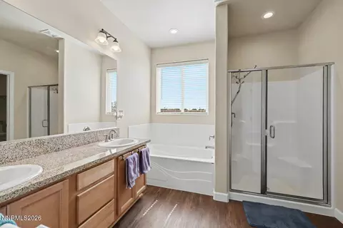 Bath - 1372 Onda Verde Dr, Fallon, NV 89406 photo 3 of 3