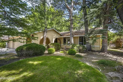 830 Meadow Springs Dr, Reno, NV 89509