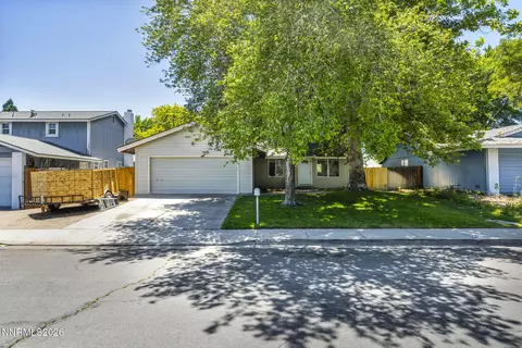 4610 Noche Ln, Reno, NV 89502