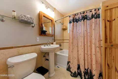 Bath - 175 Juniper Dr, Stateline, NV 89449 photo 2 of 3