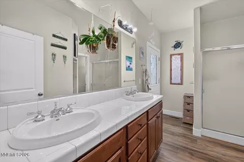Bath - 1027 Mclean Rd, Fallon, NV 89406 photo 2 of 3