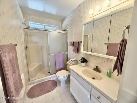 Bath - 4262 Margoree Ln, Fallon, NV 89406 photo 1 of 2