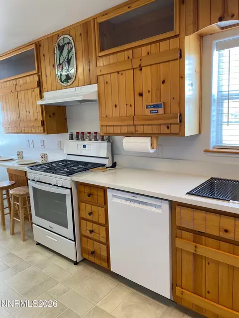 Kitchen - 4262 Margoree Ln, Fallon, NV 89406 photo 2 of 3