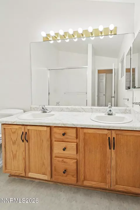 Bath - 4435 Hawk Dr, Fallon, NV 89406 photo 1 of 3
