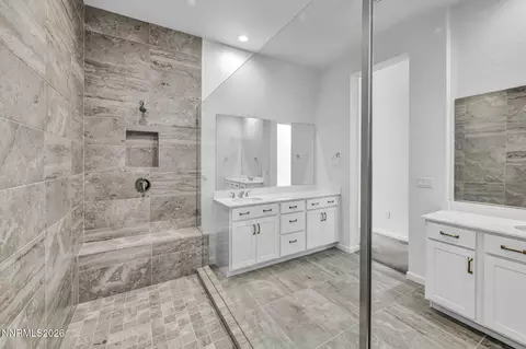 Bath - 9505 Baldacci Ct, Reno, NV 89521 photo 2 of 7