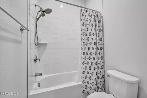 Bath - 9505 Baldacci Ct, Reno, NV 89521 photo 6 of 7
