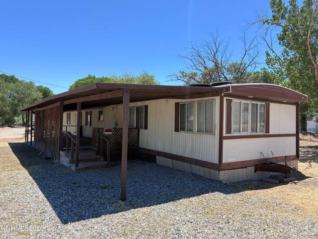 711 River Ave, Yerington, NV 89447