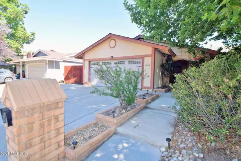 1496 Heather Ct, Sparks, NV 89434
