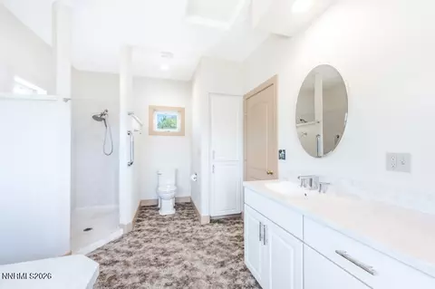 Bath - 3820 S Folsom Dr, Reno, NV 89509 photo 2 of 5