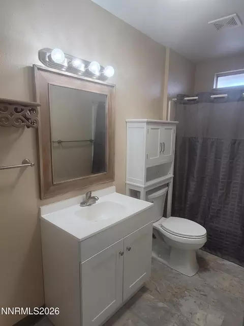 Bath - 519-521 Wildes St, Fallon, NV 89406 photo 1 of 2