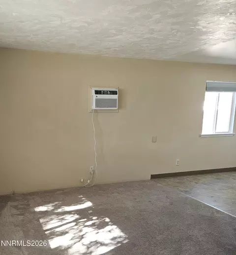 Living - 515-517 Wildes St, Fallon, NV 89406 photo 2 of 3