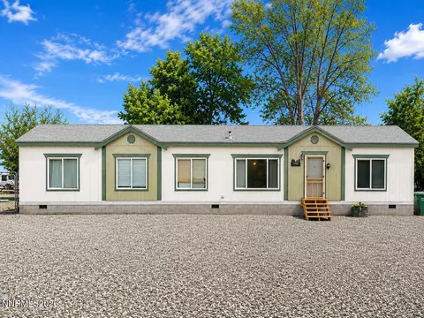 7990 Sunset Dr, Winnemucca, NV 89445