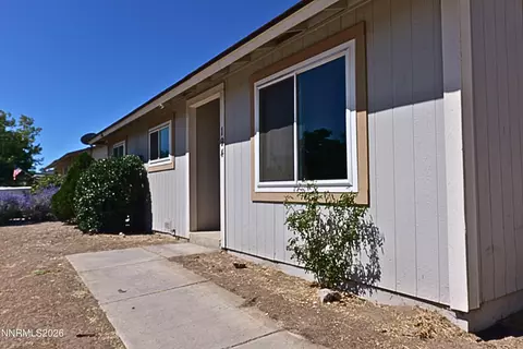 194 6th St, Fernley, NV 89408