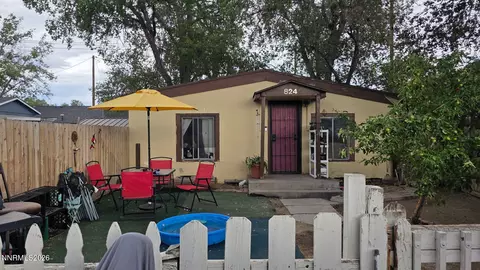 824 Rock Blvd, Sparks, NV 89431