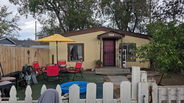 824 Rock Blvd, Sparks, NV 89431