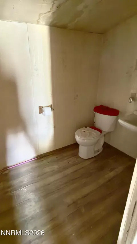 Bath - 40 N Oneil Ave, Eureka, NV 89316 photo 1 of 2