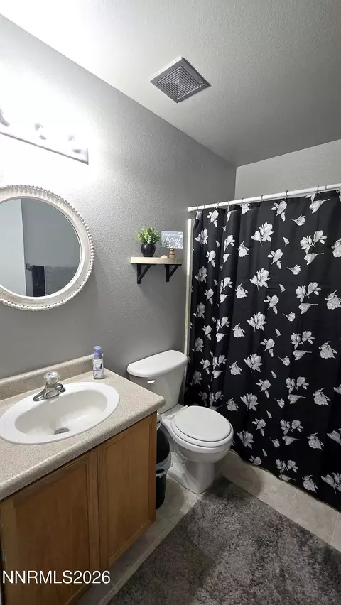 Bath - 7690 E Key Largo Ct, Reno, NV 89506 photo 4 of 5