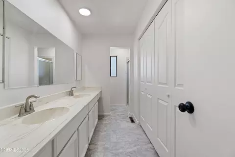 Bath - 3250 Tarzyn Rd, Fallon, NV 89406 photo 2 of 3