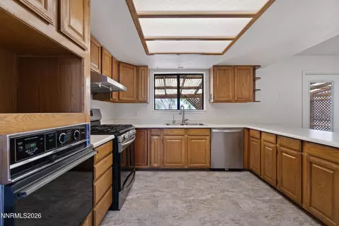 Kitchen - 3250 Tarzyn Rd, Fallon, NV 89406 photo 2 of 3