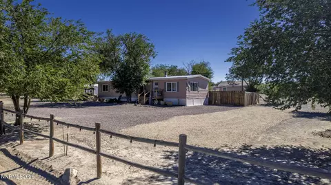 4950 Pueblo Dr, Stagecoach, NV 89429
