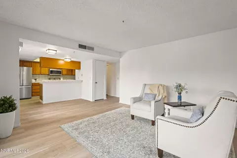 3095 Lakeside Dr #213, Reno, NV 89509