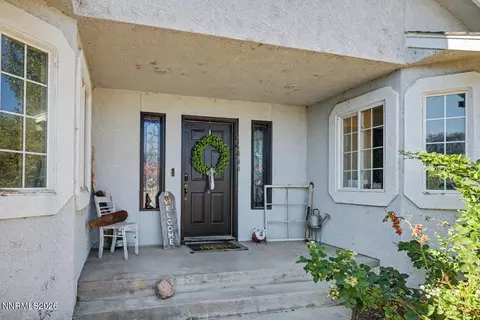 Exterior - 887 Ronald Way, Fallon, NV 89406 photo 2 of 4