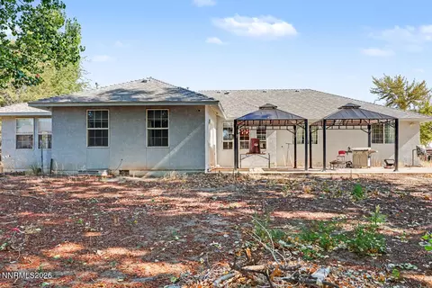 Exterior - 887 Ronald Way, Fallon, NV 89406 photo 3 of 4