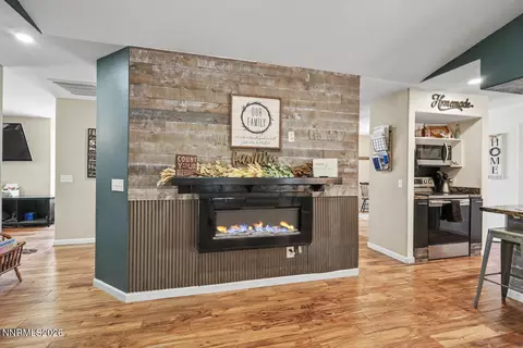 Entry Way - 887 Ronald Way, Fallon, NV 89406 photo 2 of 4