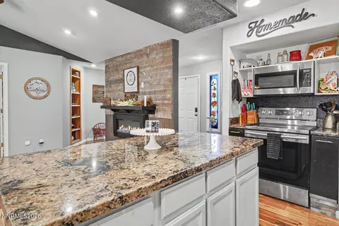 Kitchen - 887 Ronald Way, Fallon, NV 89406 photo 2 of 2