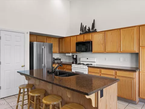 Kitchen - 4455 Great Falls Loop, Reno, NV 89511 photo 2 of 5