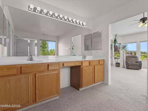 Bath - 4455 Great Falls Loop, Reno, NV 89511 photo 2 of 4