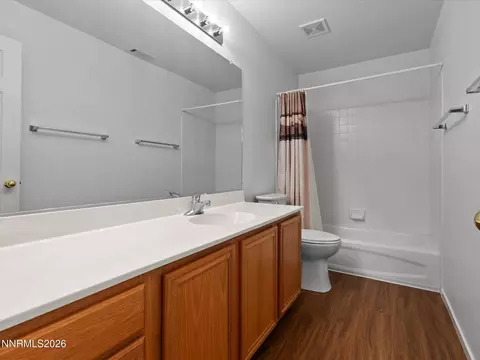 Bath - 4455 Great Falls Loop, Reno, NV 89511 photo 3 of 4
