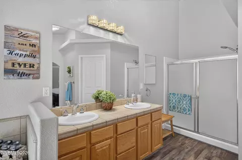 Bath - 5630 Caleb Dr, Fallon, NV 89406 photo 3 of 4