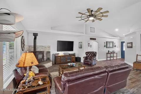 Living - 5630 Caleb Dr, Fallon, NV 89406 photo 2 of 4