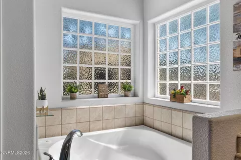Bath - 5630 Caleb Dr, Fallon, NV 89406 photo 2 of 4