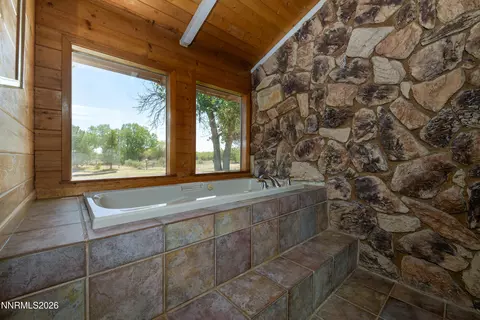 Bath - 1100 Pine Rd, Fallon, NV 89406 photo 2 of 4