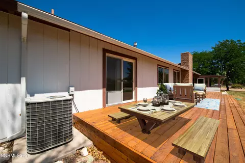 Exterior - 1100 Pine Rd, Fallon, NV 89406 photo 6 of 8