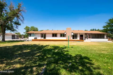 Exterior - 1100 Pine Rd, Fallon, NV 89406 photo 7 of 8
