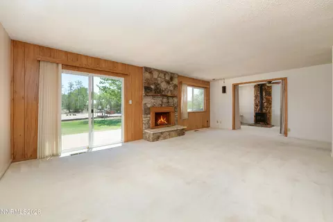 Living - 1100 Pine Rd, Fallon, NV 89406 photo 2 of 4