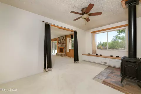 Living - 1100 Pine Rd, Fallon, NV 89406 photo 4 of 4