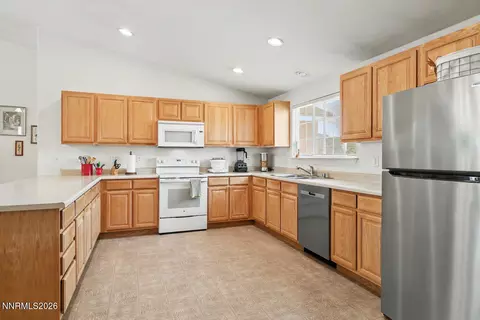 Kitchen - 1182 Eagle Rock Rd, Fallon, NV 89406 photo 1 of 2