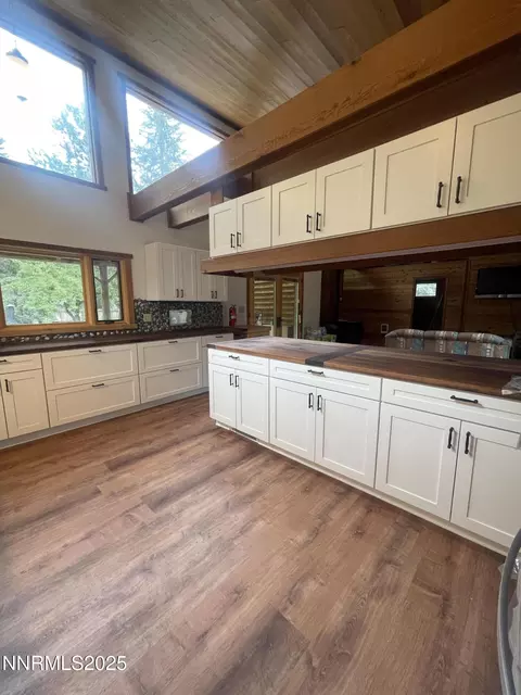 Kitchen - 993 E Side Ave, Jarbidge, NV 89826 photo 4 of 8