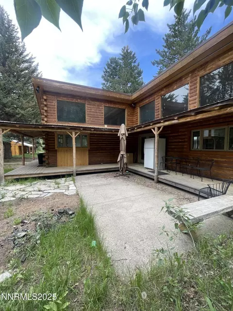 Exterior - 993 E Side Ave, Jarbidge, NV 89826 photo 6 of 10