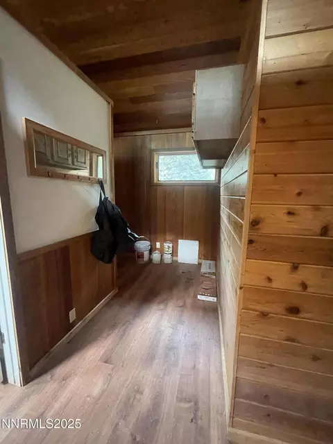 Entry Way - 993 E Side Ave, Jarbidge, NV 89826 photo 2 of 3