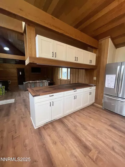 Kitchen - 993 E Side Ave, Jarbidge, NV 89826 photo 6 of 8
