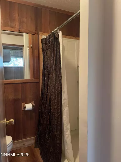 Bath - 993 E Side Ave, Jarbidge, NV 89826 photo 3 of 5