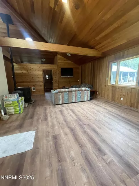 Living - 993 E Side Ave, Jarbidge, NV 89826 photo 1 of 5
